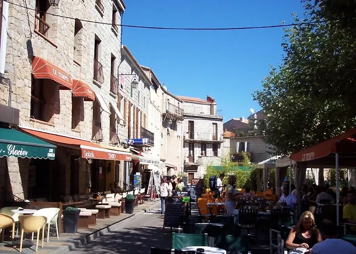 T3 65 M2 Centre Apartment *